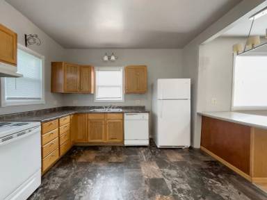 Main picture of 1100 W Rex St