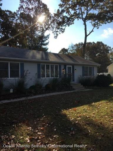 Main picture of 19605 Doe Dr