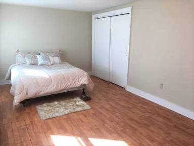Main picture of 169 Eagle St