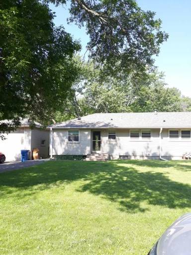 Main picture of 221 Edgewood Ave N