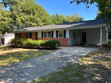 Main picture of 302 Satterwhite Dr
