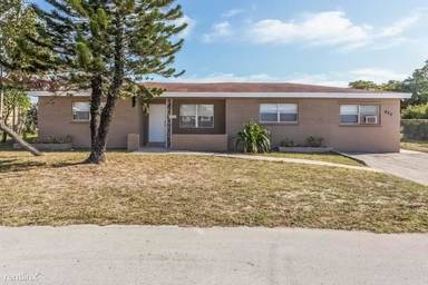 Main picture of 800 SW 30th Ave