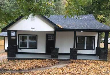 Main picture of 2042 Whitney Ave