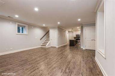 Main picture of 3745 N Sheffield Ave