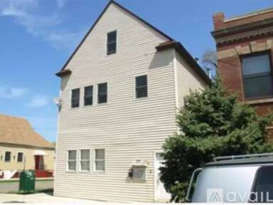 Main picture of 3859 N Whipple St