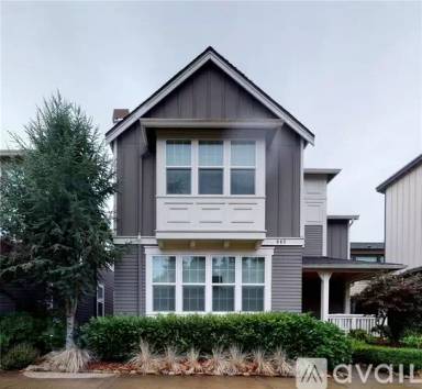 Main picture of 932 Pine Crest Cir NE