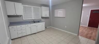 Main picture of 1104 Baker Blvd