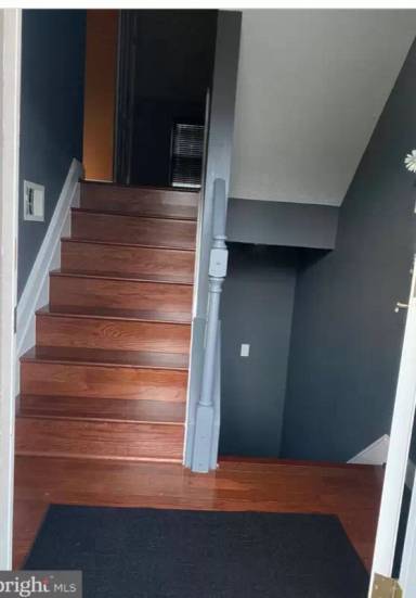 Main picture of 5 Heather Ln
