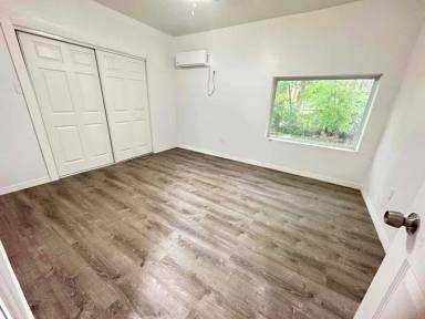 Main picture of 2821 Drake Dr