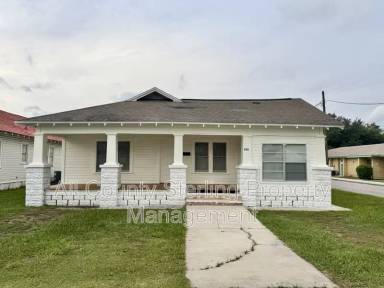 Main picture of 235 SW Columbia Ave