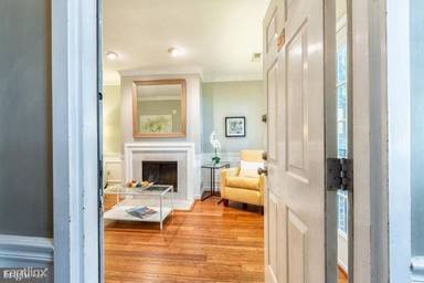 Main picture of 4613 MacArthur Blvd NW