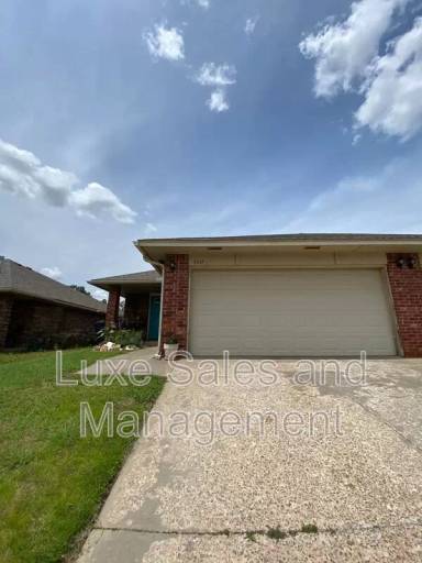 Main picture of 3517 Galatian Way