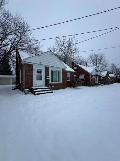 Main picture of 335 E 257th St