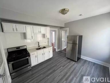 Main picture of 3456 W Augusta Blvd