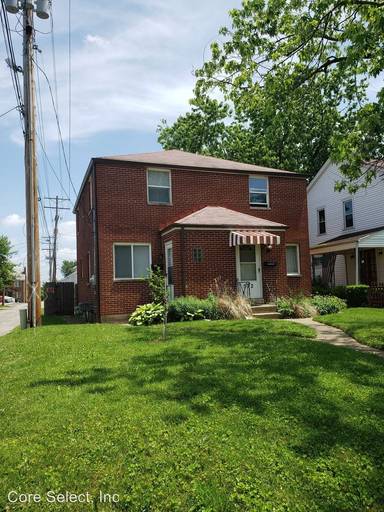 Main picture of 570 S Roys Ave