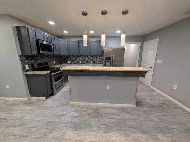 Main picture of 2409 Park Blvd