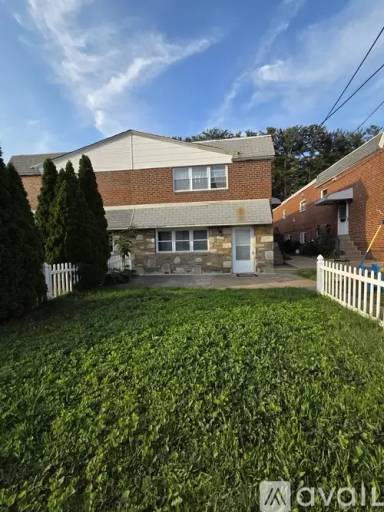 Main picture of 2231 Strahle St