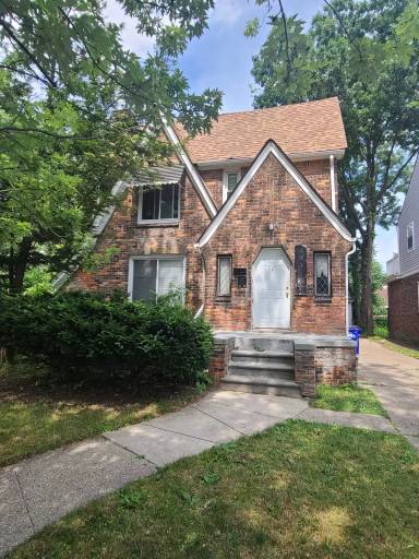 Main picture of 4842 Bedford St