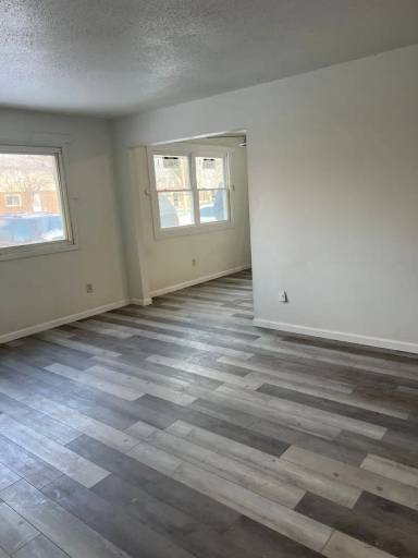 Main picture of 148 W Spring St