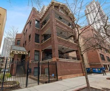 Main picture of 416 W Briar Pl