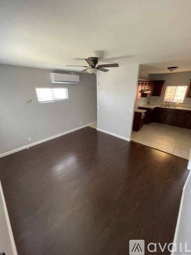 Main picture of 2737 Malabar St