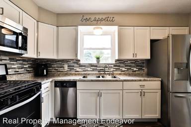 Main picture of 8503 Midland Blvd