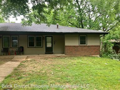 Main picture of 1012 Duke St