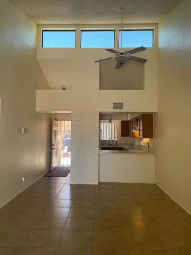 Main picture of 1501 S Van Buren Ave