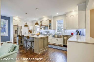 Main picture of 6805 5th St NW