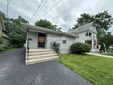 Main picture of 408 E Clark St