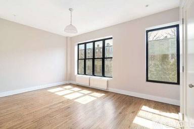 Main picture of 356 Halsey St