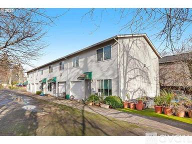 Main picture of 7406 SE Henderson St