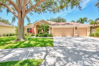 Main picture of 816 Shorecrest Dr
