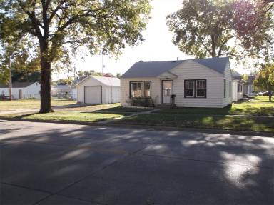 Main picture of 1524 N Sycamore St