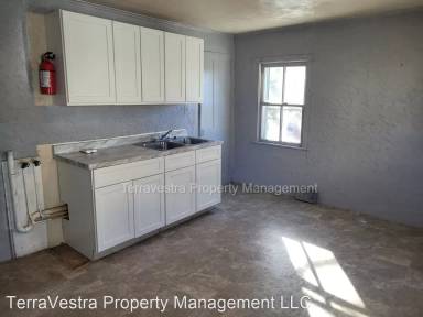 Main picture of 372 Main St