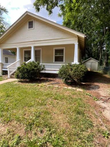 Main picture of 1207 W Harrison St