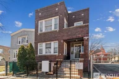 Main picture of 852 N Central Park Ave
