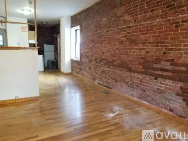 Main picture of 2 Curtis St