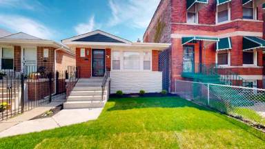 Main picture of 6939 S King Dr