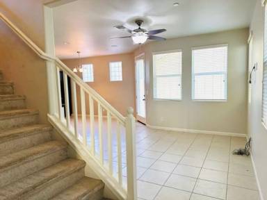 Main picture of 1595 N Strada Way