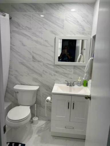 Main picture of 10 Simonton Cir