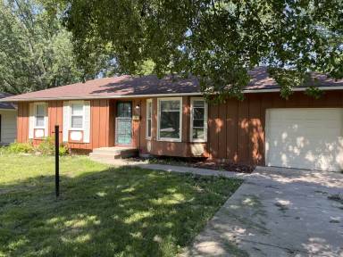 Main picture of 9304 Manchester Ave