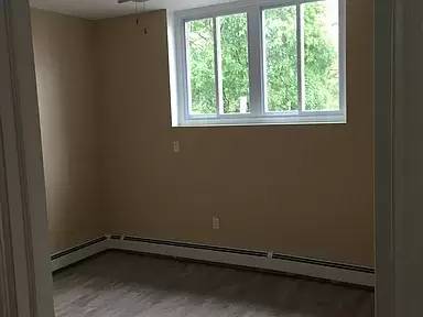 Main picture of 350 North Ave