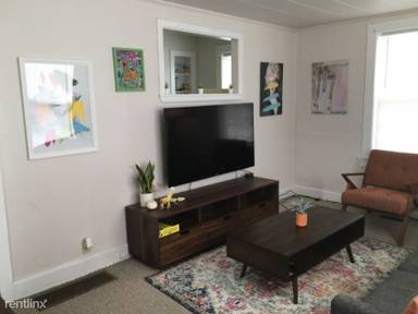 Main picture of 4023 E Elm Rd