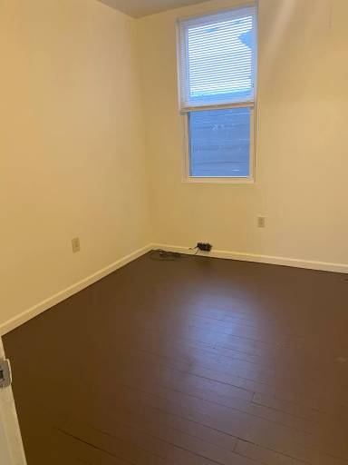 Main picture of 832 Broadway Ave