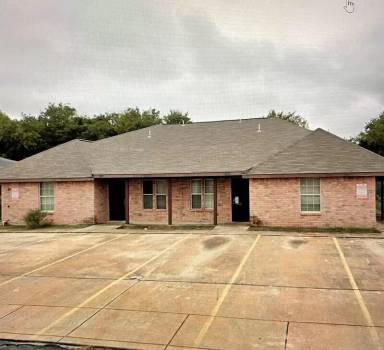 Main picture of 7625 Windsor Oaks