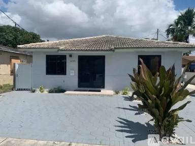 Main picture of 3433 NW 6th St