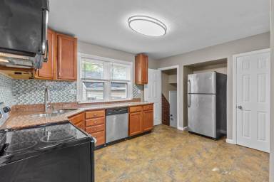 Main picture of 5 Saint Michael Ct
