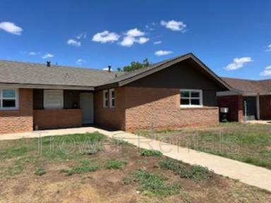 Main picture of 2800 Bonham Ave