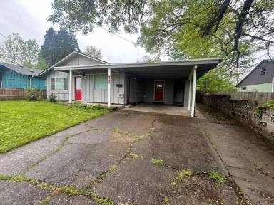 Main picture of 2120 Hayes St